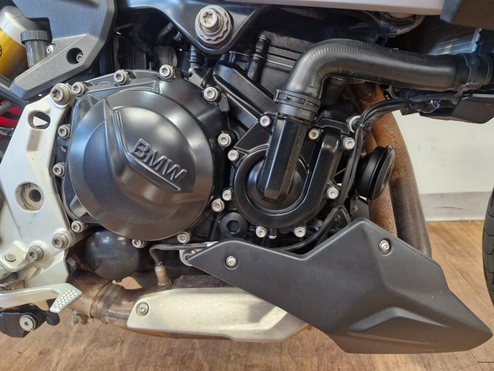 2022 BMW Motorrad F 900 XR SPORT RACING RED