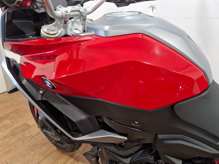 2022 BMW Motorrad F 900 XR SPORT RACING RED