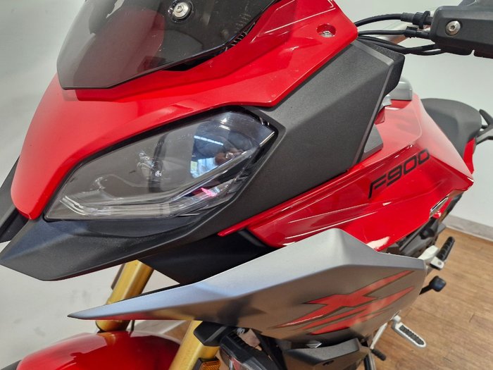 2022 BMW Motorrad F 900 XR SPORT RACING RED