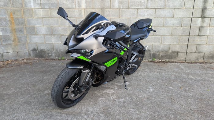 2026 Kawasaki NINJA ZX-6R (636) KRT EDITION Black