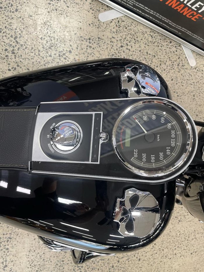 2013 Harley-Davidson Fat Boy Lo 1690 (FLSTFB) Softail Black