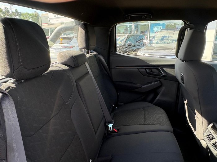 2025 Isuzu D-MAX X-RIDER