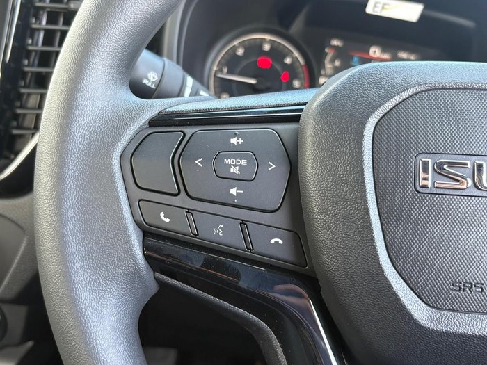 2025 Isuzu D-MAX X-RIDER