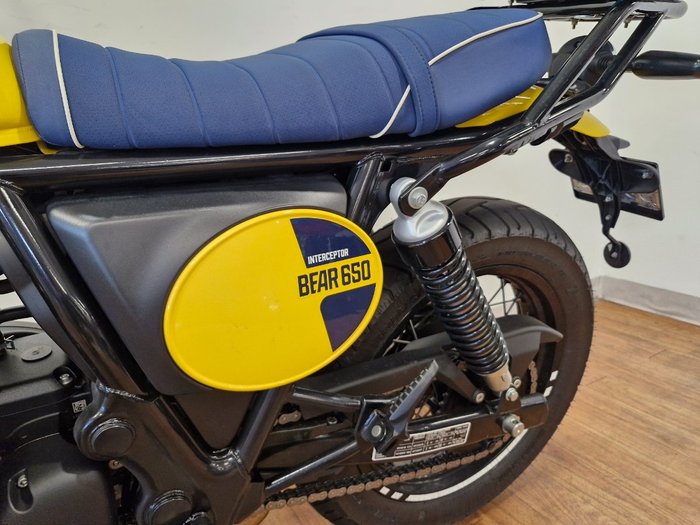 2025 Royal Enfield BEAR 650 YELLOW