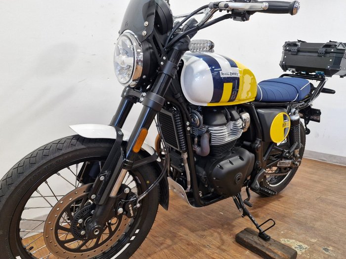 2025 Royal Enfield BEAR 650 YELLOW