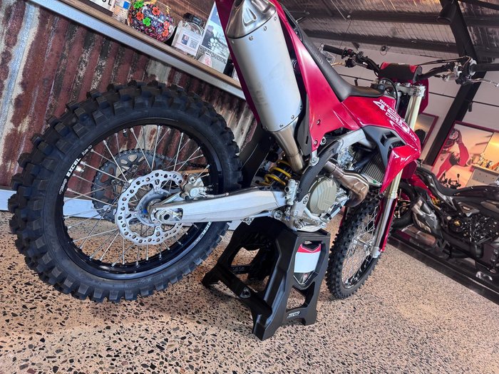 2025 Ducati Desmo450 MX
