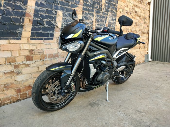 2021 TRIUMPH STREET TRIPLE RS ROAD BLACK