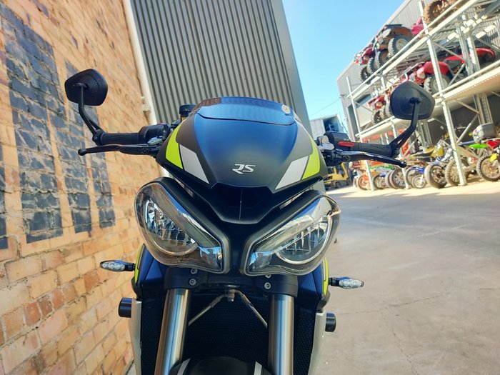 2021 TRIUMPH STREET TRIPLE RS ROAD BLACK