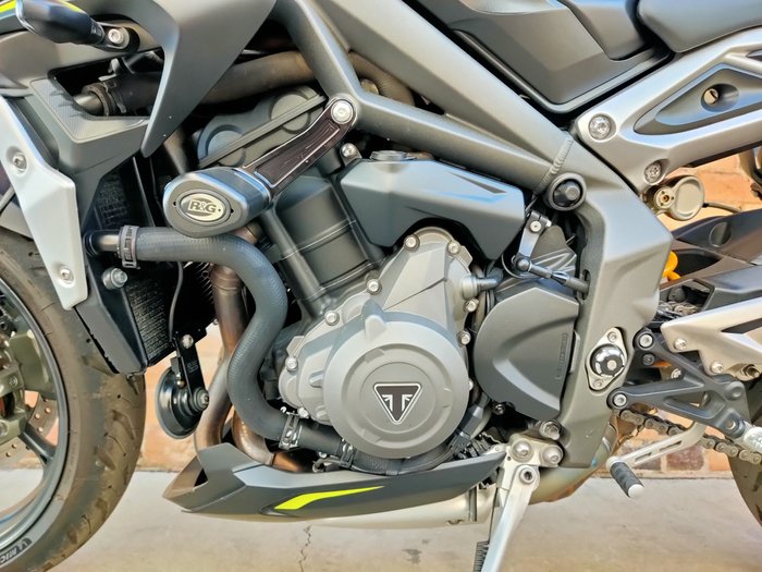 2021 TRIUMPH STREET TRIPLE RS ROAD
