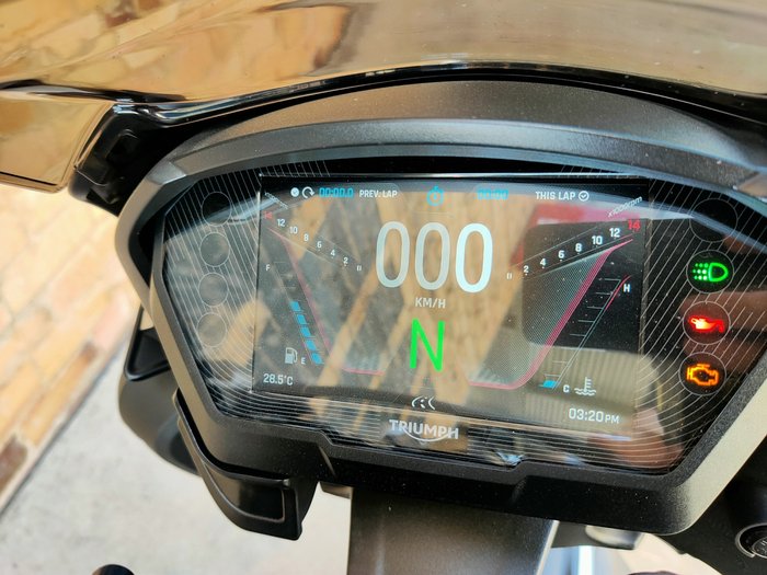 2021 TRIUMPH STREET TRIPLE RS ROAD