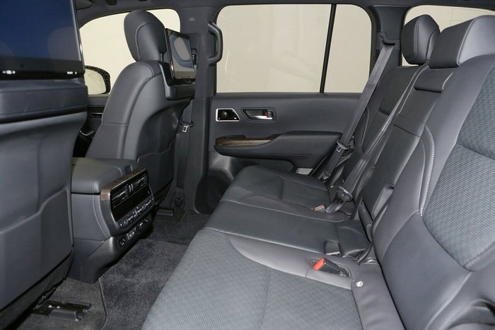 2024 Toyota Landcruiser Sahara