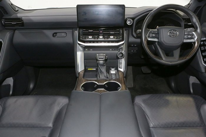 2024 Toyota Landcruiser Sahara