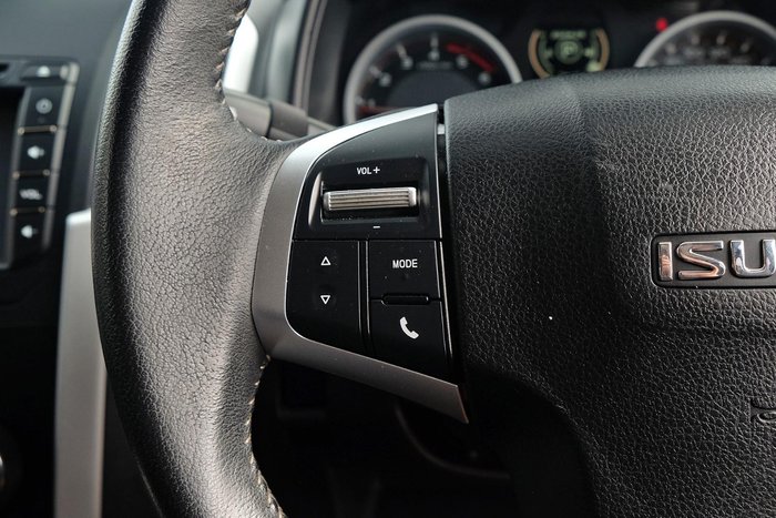 2019 Isuzu D-MAX LS-M