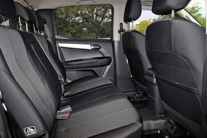 2019 Isuzu D-MAX LS-M