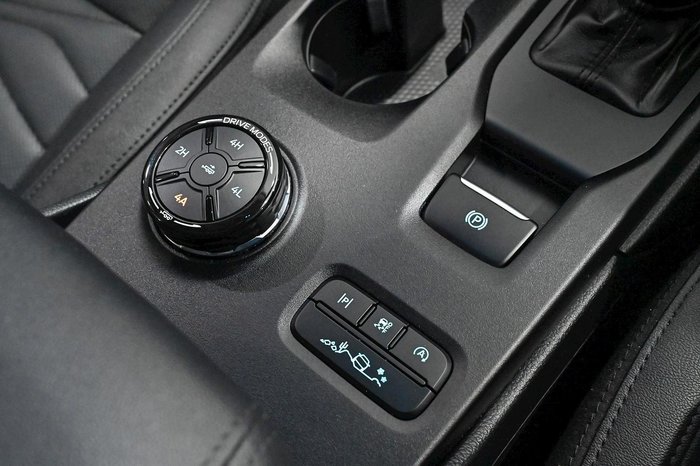2025 Ford Everest Black Edition MY26.00 4X4 Dual Range Alabaster White