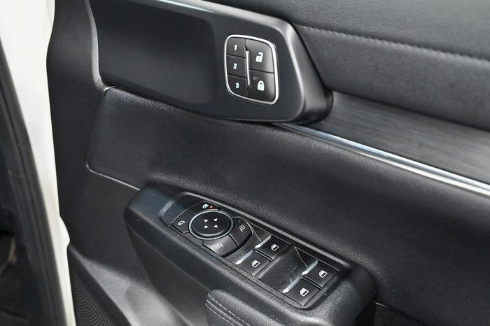 2025 Ford Everest Black Edition MY26.00 4X4 Dual Range Alabaster White