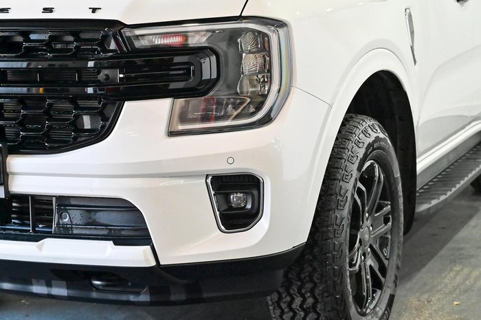 2025 Ford Everest Black Edition MY26.00 4X4 Dual Range Alabaster White