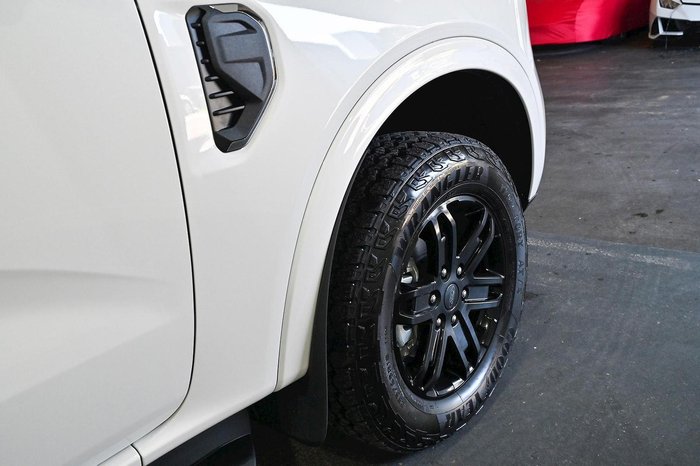 2025 Ford Everest Black Edition MY26.00 4X4 Dual Range Alabaster White