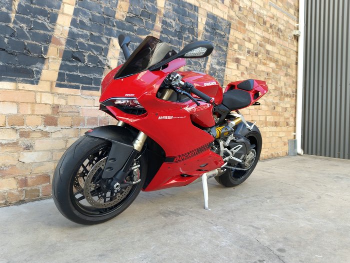 2013 DUCATI 1199 PANIGALE ROAD RED