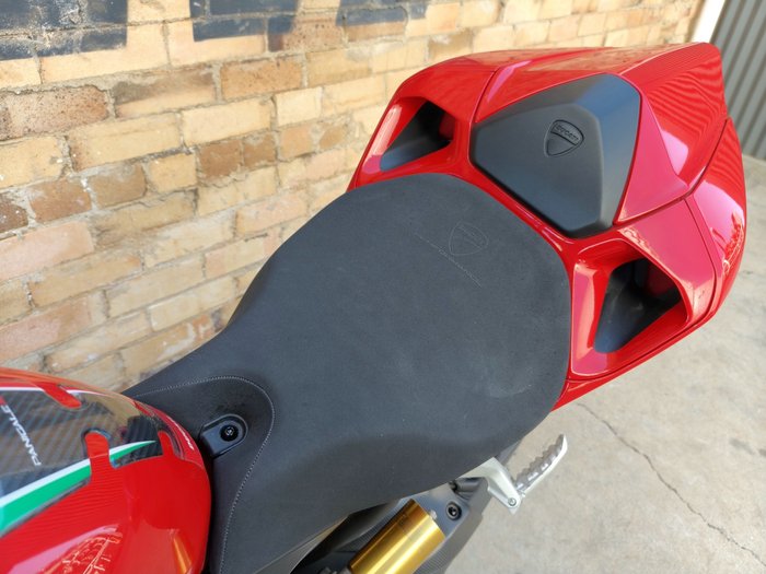 2013 DUCATI 1199 PANIGALE ROAD RED