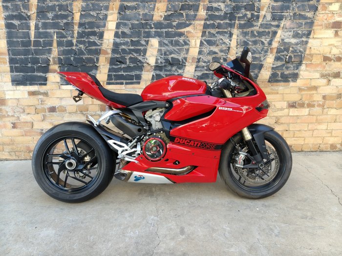 2013 DUCATI 1199 PANIGALE ROAD RED