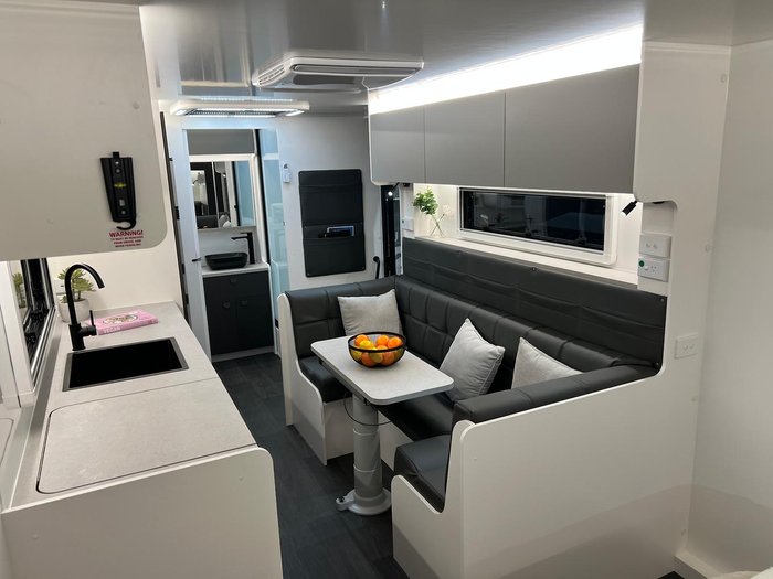 2026 Traveller Track 20'