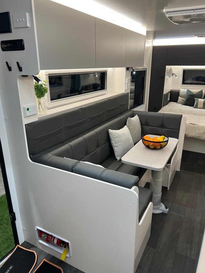 2026 Traveller Track 20'