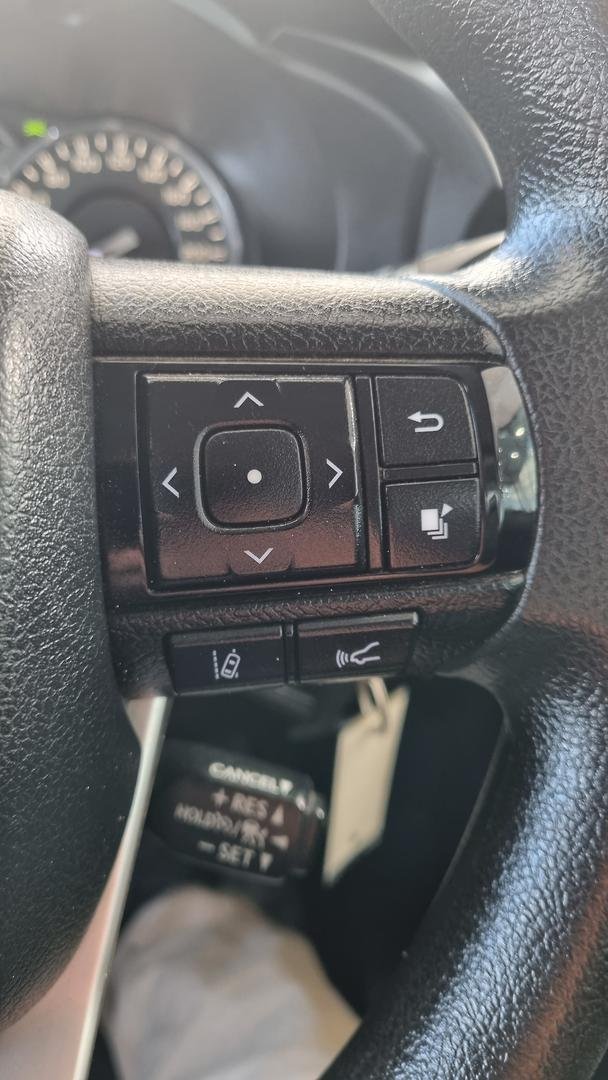 2022 Toyota Hilux SR