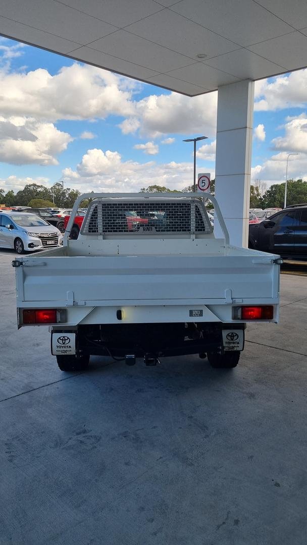 2022 Toyota Hilux SR