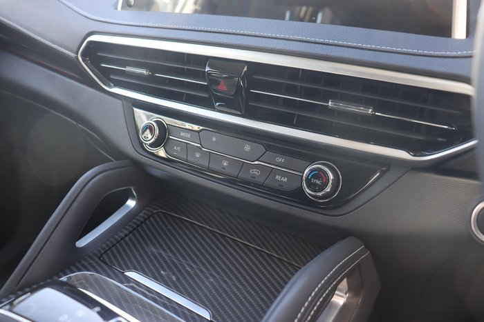 2024 LDV D90 Executive