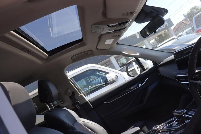 2024 LDV D90 Executive