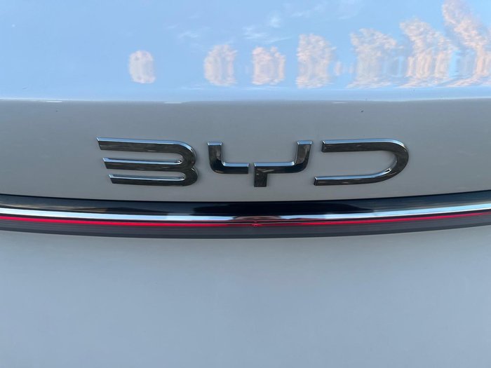 2025 BYD SEAL Premium