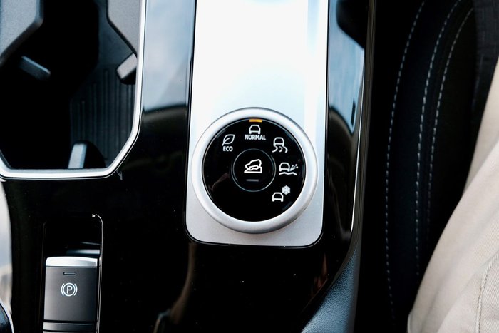 2025 Mitsubishi Outlander LS