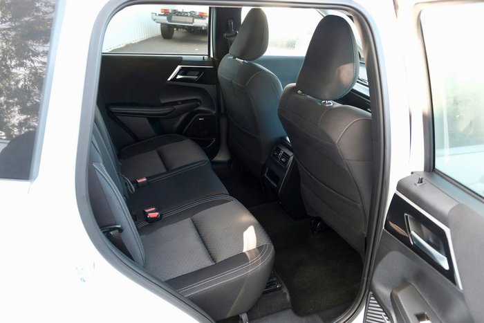 2025 Mitsubishi Outlander LS