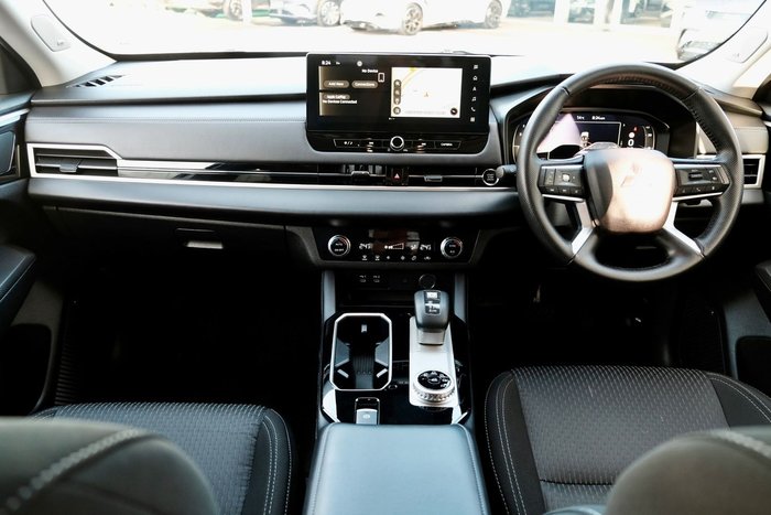 2025 Mitsubishi Outlander LS