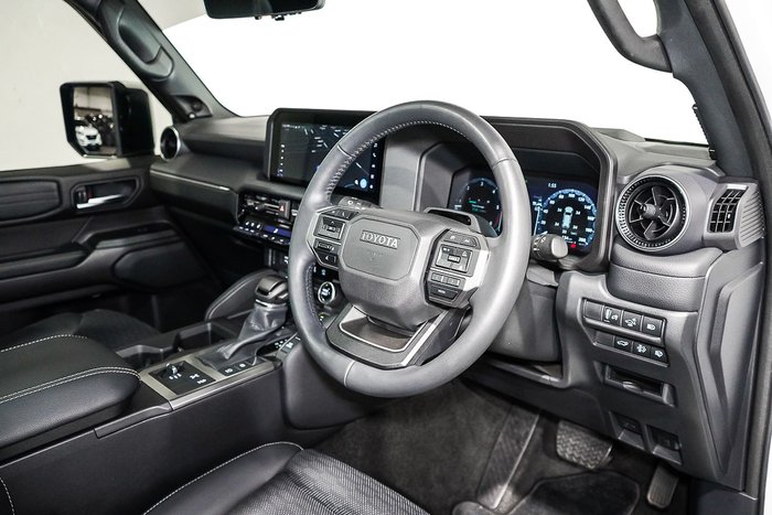 2024 Toyota Landcruiser Prado Kakadu