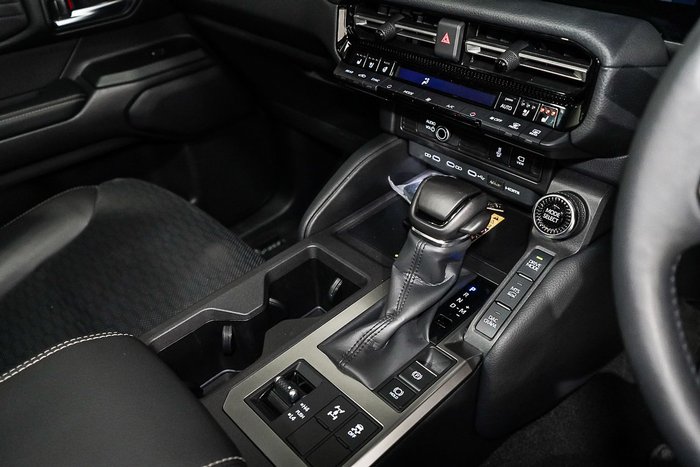 2024 Toyota Landcruiser Prado Kakadu