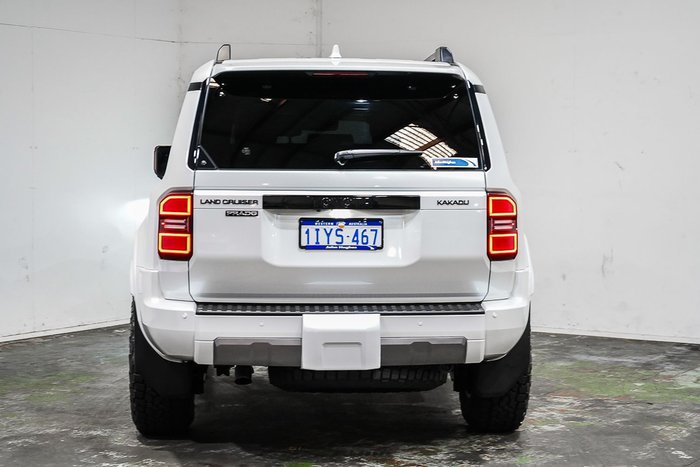 2024 Toyota Landcruiser Prado Kakadu
