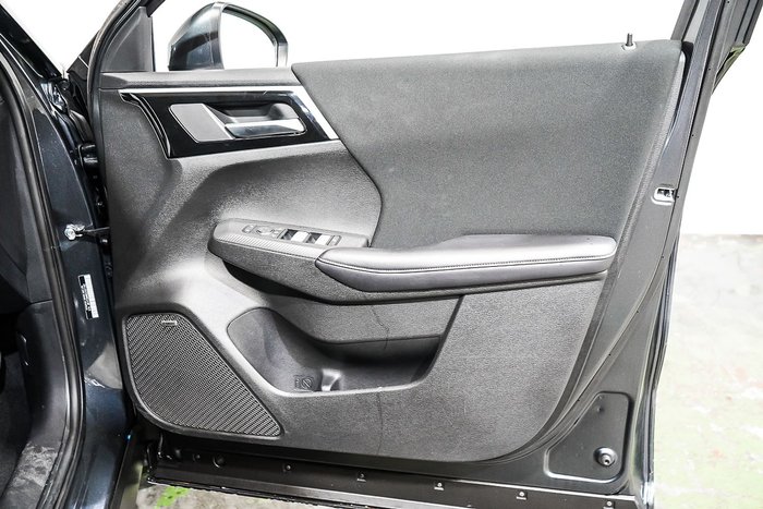 2025 Mitsubishi Outlander LS