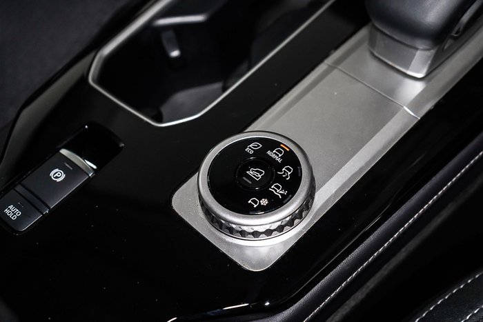 2025 Mitsubishi Outlander LS