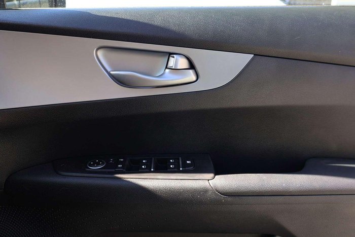 2024 Kia Cerato S