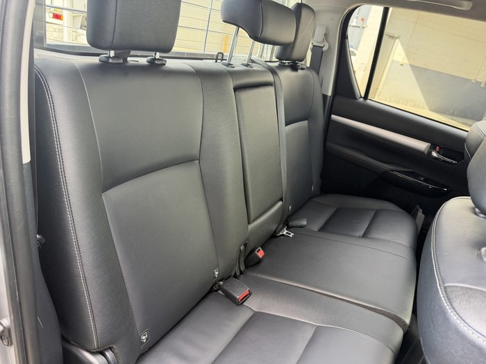 2023 Toyota Hilux SR5