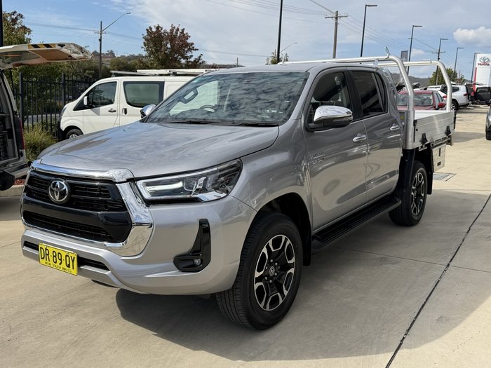 2023 Toyota Hilux SR5