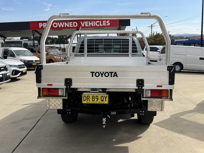 2023 Toyota Hilux SR5