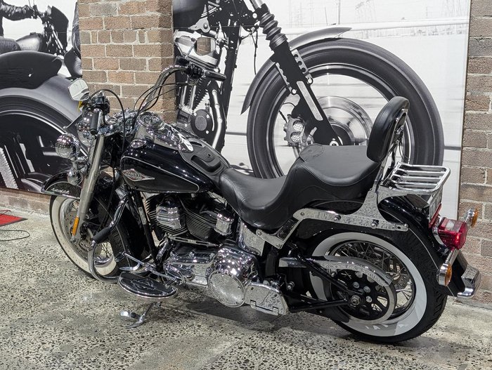 2012 Harley-Davidson Heritage Softail Classic 1690 (FLSTC) Softail Black