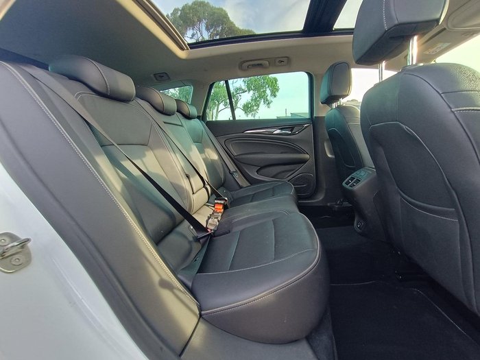 2019 Holden Calais V