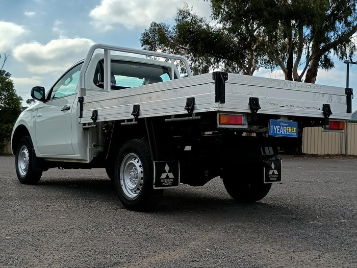 2016 Mitsubishi Triton GLX