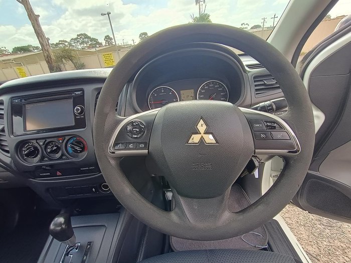 2016 Mitsubishi Triton GLX