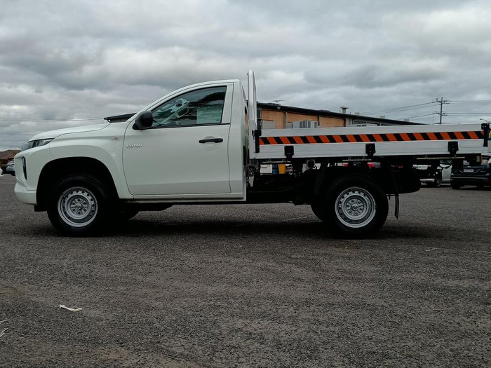 2019 Mitsubishi Triton GLX