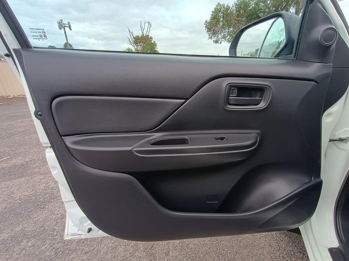 2019 Mitsubishi Triton GLX